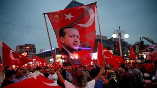 الجالية المصرية فى النمسا تأسف لنتائج الاستفتاء التركي وتصفه بترسيخ الدكتاتورية 