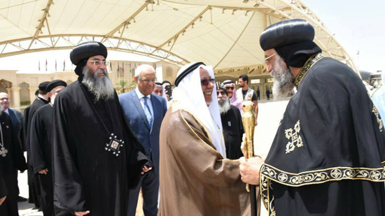 بالصور.. البابا يصل الكويت في زيارته الرعوية الأولى