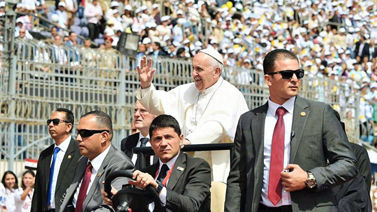 أقباط بالنمسا يشكرون بابا الفاتيكان والبابا تواضروس على تقارب الكنيستين