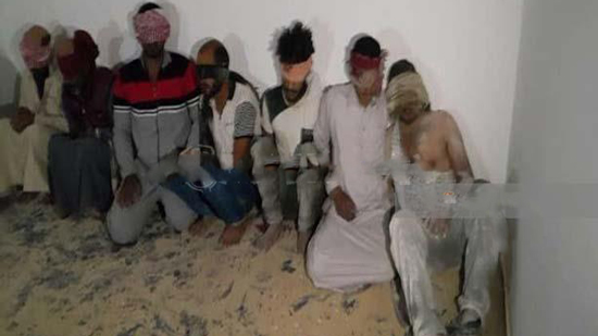  أول صور للعناصر الإرهابية المحتجزين لدى قبيلة الترابين بسيناء