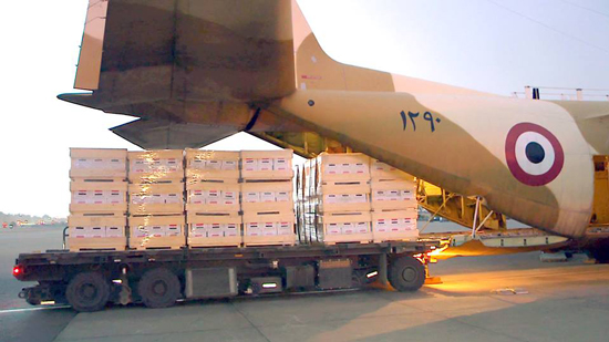 مصر ترسل مساعدات طبية وغذائية للصومال