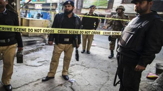 إصابة رئيس مجلس الشيوخ الباكستاني ومقتل 10 في تفجير غرب البلاد