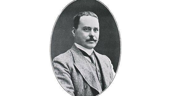 فى مثل هذا اليوم.. ولادة الطبيب الإنكليزي السير رونالد روس (توفي عام 1932) الذي درس داء الملاريا, وحصل على جائزة نوبل عام 1902
