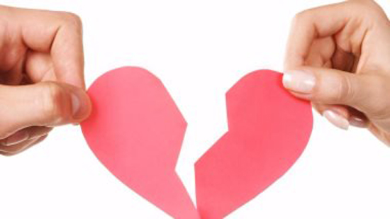 الحقيقة العلمية وراء كسرة القلب عند الانفصال العاطفى
