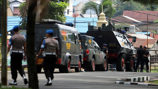 قوات الأمن الإندونيسية تطوق محيط موقع الهجوم بمدينة ميدان