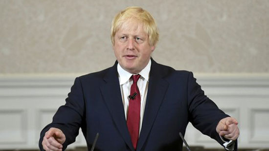 وزير الخارجية البريطاني يصل السعودية لبحث الأزمة القطرية