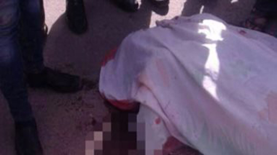 مصرع طالبة سقطت من أعلى منزلها أثناء نشرها 