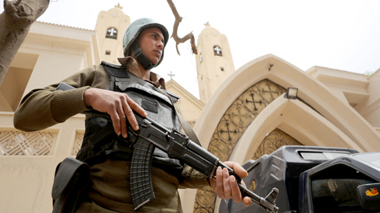 كنائس المنصورة تتلقى تهديدات إرهابية والأمن يوزع صورة زعيم للتنظيم 