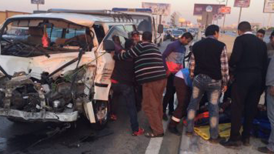إصابة 4 أفراد أمن فى حادث انقلاب سيارة شرطة بقنا