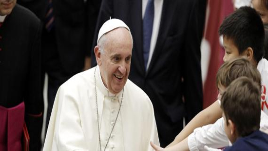 البابا فرنسيس يقدم مساعدة مالية لـ