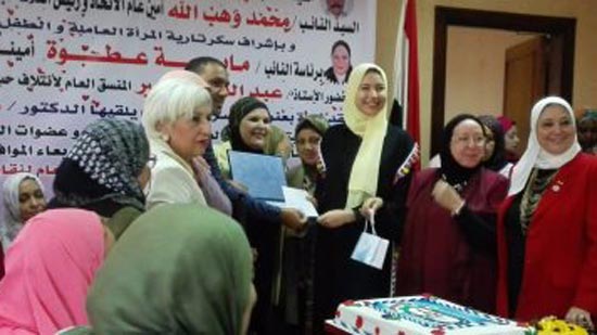 الاتحاد العام لنقابات عمال مصر يحتفل بأوائل خريجى المراحل التعليمية