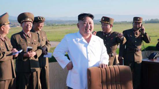 الجارديان: 7 سيناريوهات لحسم الأزمة بين أمريكا وكوريا الشمالية