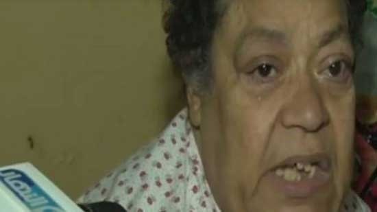 بالفيديو| عجوز سرق أولادها شقتها وحاولوا قتلها: خدوا كل حاجة في البيت