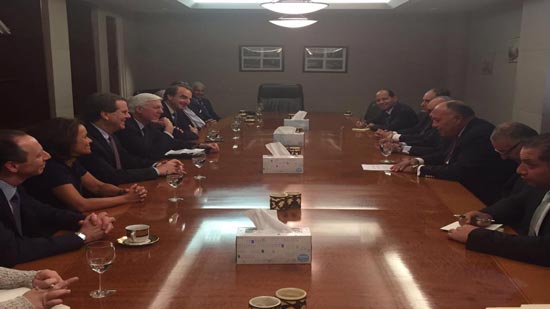 وزير الخارجية يلتقي وفد قيادات اللجنة الأمريكية اليهودية