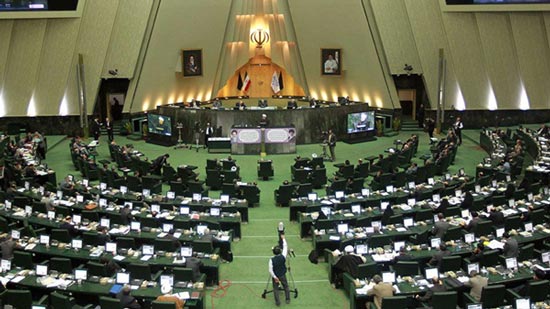 البرلمان الإيراني: الولايات المتحدة ستندم حال انسحابها من الاتفاق النووي