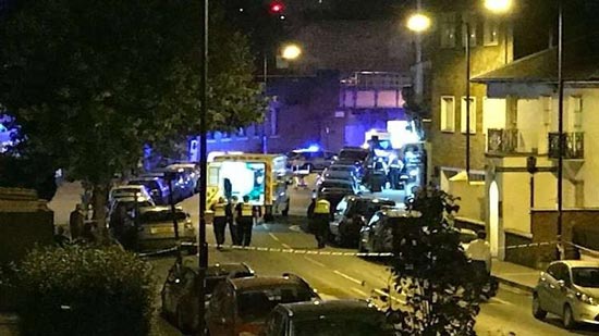  مقتل شخص وإصابة 2 بعملية طعن في لندن
