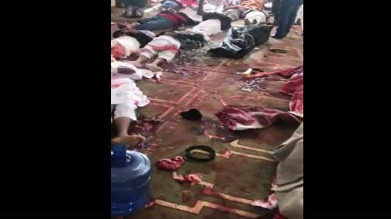 فيديو يرصد جثث ضحايا الهجوم الإرهابي بالعريش من داخل المسجد