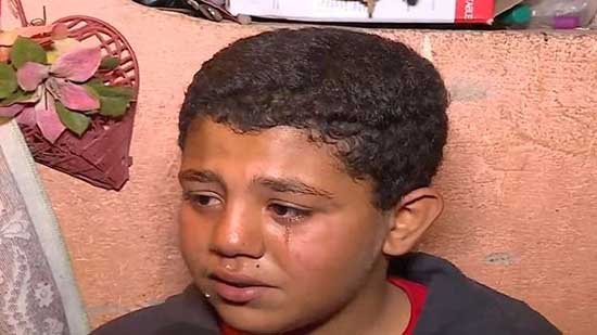 طفل مصري يعرض كليته للبيع بسبب جدته!