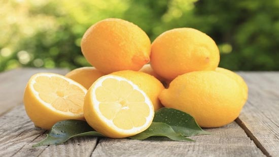 ما فوائد الليمون وأضراره على الجلد والجسم؟