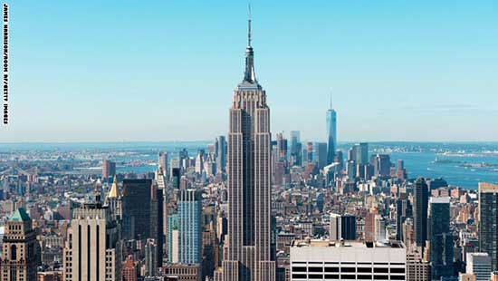 وبقي المبنى أطول مبنى في العالم لمدة تتجاوز الأربعين عاماً، وهو يمثل ظاهرة ثقافية للأمريكيين عامة وسكان نيويورك خاصة، إذ ظهر في العديد من الأفلام السينمائية ومنها 