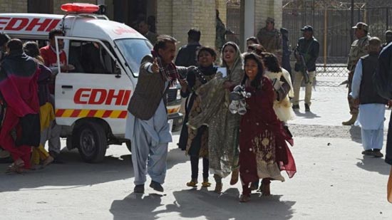 التفاصيل الكاملة للهجوم الانتحاري الذي استهدف كنيسة بباكستان أثناء قداس الأحد