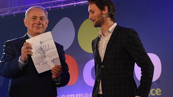رئيس الحكومة نتنياهو مع فنان التخاطر ليئور سوشرد