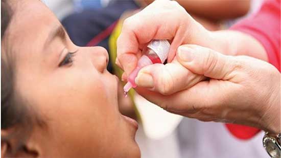 قبل أيام من بدء حملة التطعيم.. 10 معلومات ونصائح على الأم معرفتها عن «شلل الأطفال»