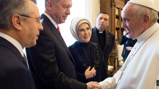 اردوغان وصل متأخّرًا إلى الفاتيكان: لقاءٌ مطوّل مع البابا، و
