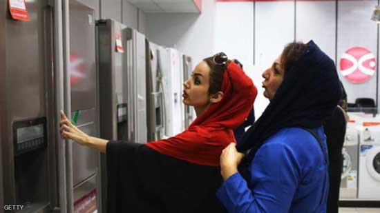 نيويورك تايمز: نصف الإيرانيين يرفضون الحجاب