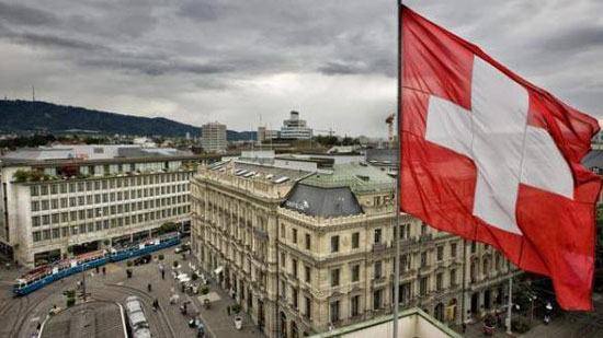 مقتل شخصين في إطلاق نار خارج أحد بنوك سويسرا
