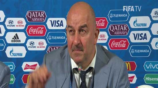 مدرب روسيا يتحدث عن مراقبته للاعبي منتخب مصر