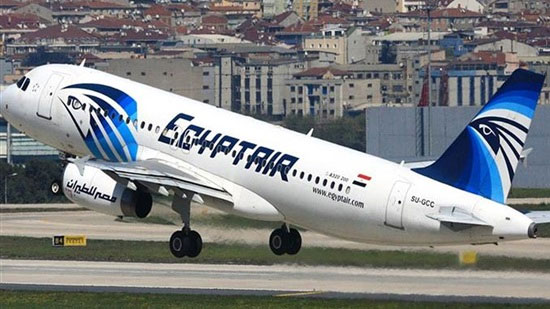 مصر للطيران تكشف حقيقة العثور على ثعبان على إحدى رحلاتها