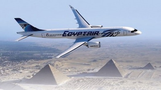 انتظام الحركة الركابية والجوية بمطار القاهرة