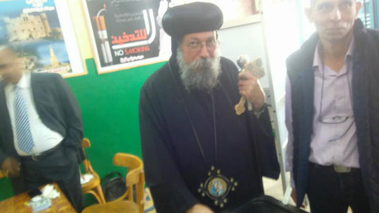 بالصور .. قيادات كنائس الإسكندرية  يدلون بأصواتهم في الانتخابات الرئاسية 