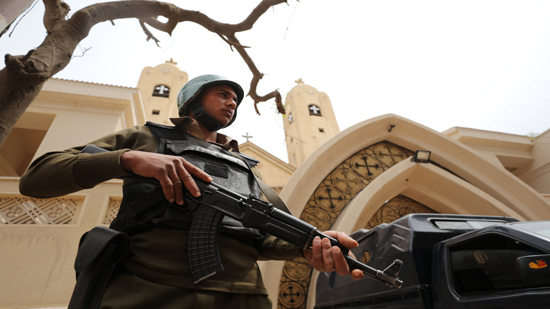 محافظ القاهرة يوجه رؤساء الأحياء بالتنسيق مع الشرطة لتأمين الكنائس