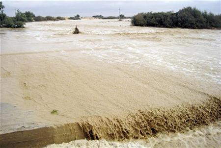 كارثة السيول: الخسائر تتجاوز ٤٠٠ مليون جنيه وتدمير هائل فى خطوط الكهرباء بأسوان
