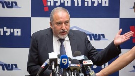 وزير الدفاع الإسرائيلى: لن نتردد فى شن حرب جديدة على غزة