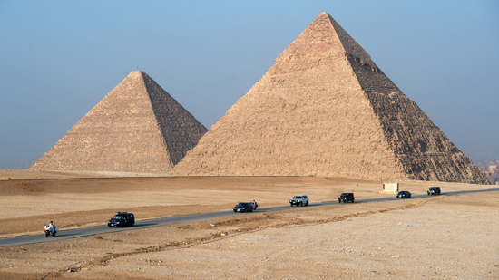 كشف سر هام بخصوص الأهرامات في مصر (فيديو)
