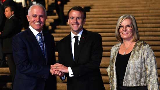 ماكرون لرئيس وزراء أستراليا: زوجتك 