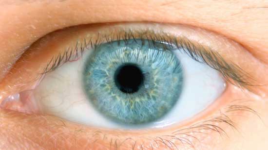 ظهور حالات غامضة من سرطان العين والأطباء عاجزون عن التفسير