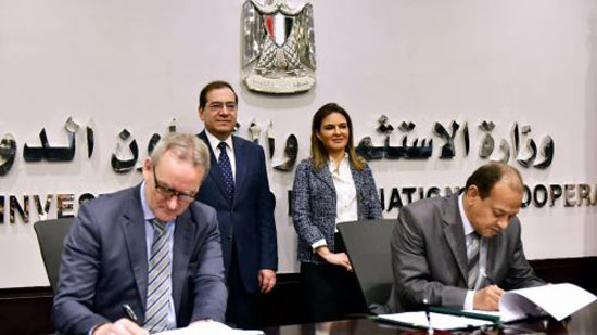 مصر توقع اتفاق مع البنك الأوروبي لصالح شركة السويس لتصنيع البترول