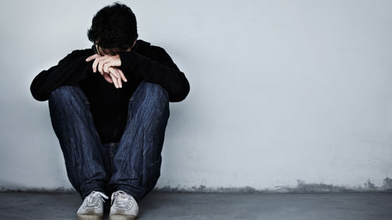 بالفيديو.. 10 أعراض تعرف فيهم أنك مصاب بالاكتئاب