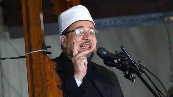 وزير الأوقاف يؤدي «الجمعة الأخيرة» بمسجد الحسين: أسرعوا بإخراج زكاة الفطر