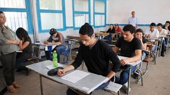 «التعليم» تعلن إلغاء سؤال بامتحان الكيمياء لطلاب الثانوية العامة بمدارس المتفوقين