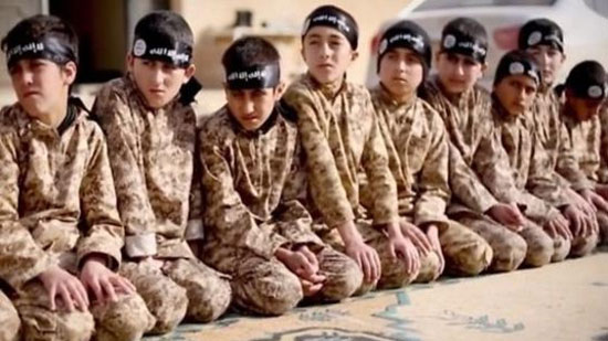 مرصد الإفتاء: داعش يجند الأطفال لتعويض خسائر التنظيم 