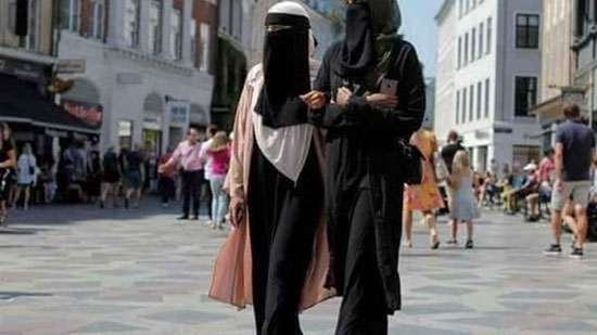 مرصد الأزهر يستنكر تغريم امرأة مسلمة في الدنمارك بسبب غطاء الوجه