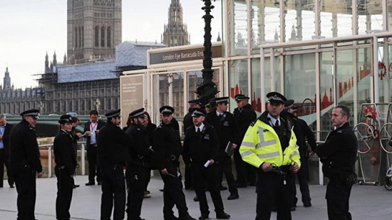 الشرطة البريطانية تتعامل مع حادث الاصطدام أمام البرلمان كعمل إرهابي