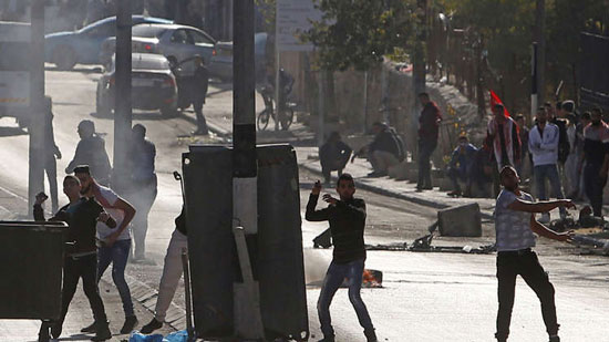 مقتل شابين وإصابة 241 آخرين في اشتباكات على حدود غزة