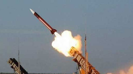 الحوثيون يطلقون صاروخا باليستيا على السعودية