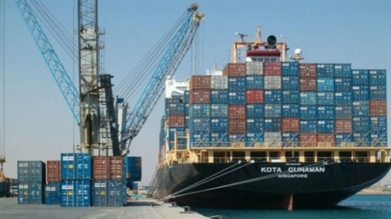 إحباط محاولة تهريب كمية كبيرة من البضائع الأجنبية بميناء بور سعيد